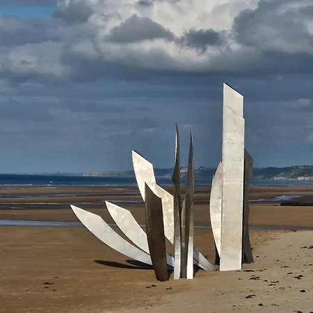 ベッド・アンド・ブレックファスト Le 6 3 En Bessin Parking Prive Gratuit 3*