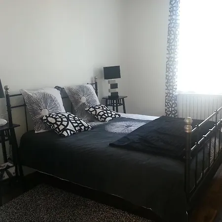 Bed & Breakfast Le 6 3 En Bessin 3*