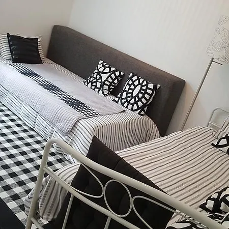 Le 6 3 En Bessin Bed & Breakfast