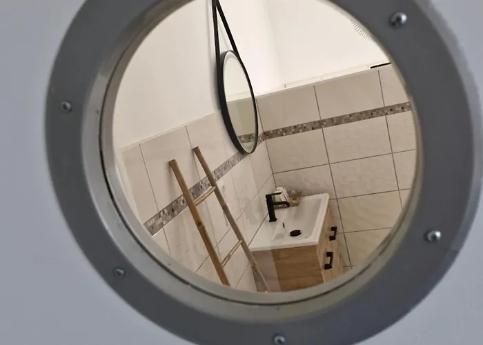 Le 6 3 En Bessin Parking Privé Gratuit Bed & Breakfast Port-en-Bessin-Huppain